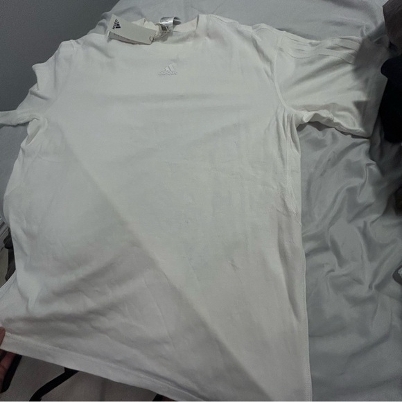 Adidas shirt - Picture 4 of 4